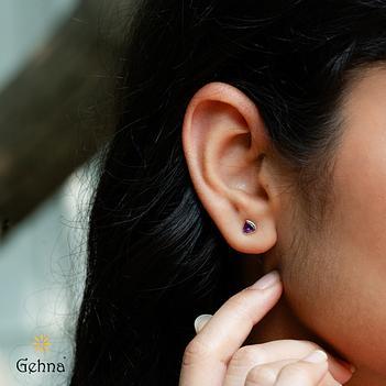 Elegant Amethyst 18K Gold Stud Earring