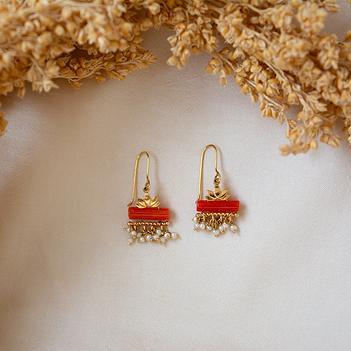 Splash Coral & Pearl 18K Gold Dangle Earrings