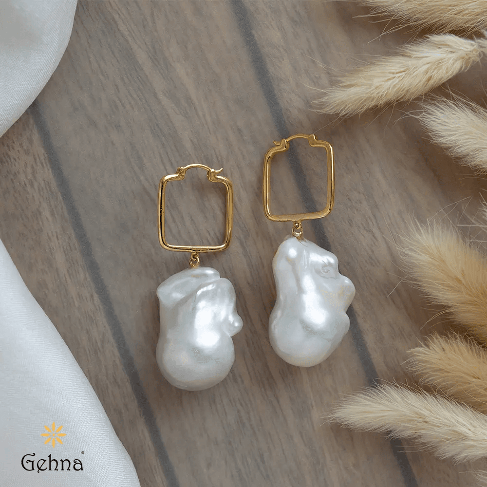 18K Yellow Gold Gold Cultured Baroque Pearl Earrings for women